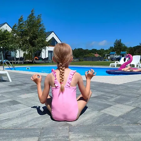 Slonce I Woda Domki Caloroczne, Klimatyzacja, Podgrzewany Basen, Bezplatny Parking Leba Exterior photo
