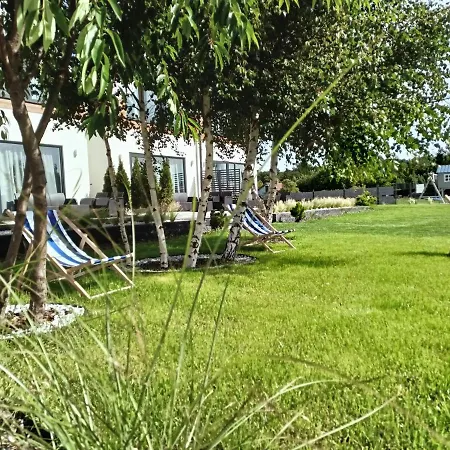 Slonce I Woda Domki Caloroczne, Klimatyzacja, Podgrzewany Basen, Bezplatny Parking Leba Exterior photo